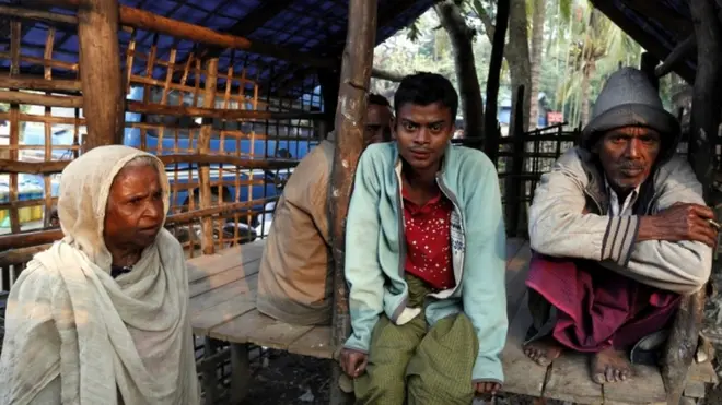 ငါးခူရ ရွာသူ ရွာသားတွေ