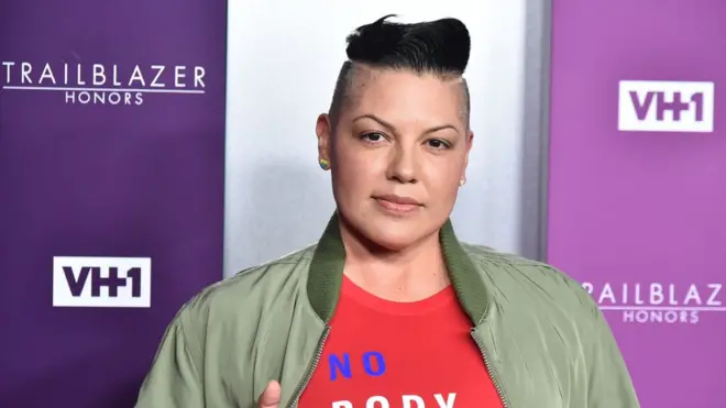 Сара Рамирес сыграет небинарного комика