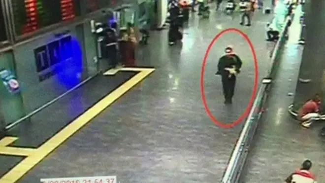 Один из людей, совершивших взрывы в аэропорту Стамбула