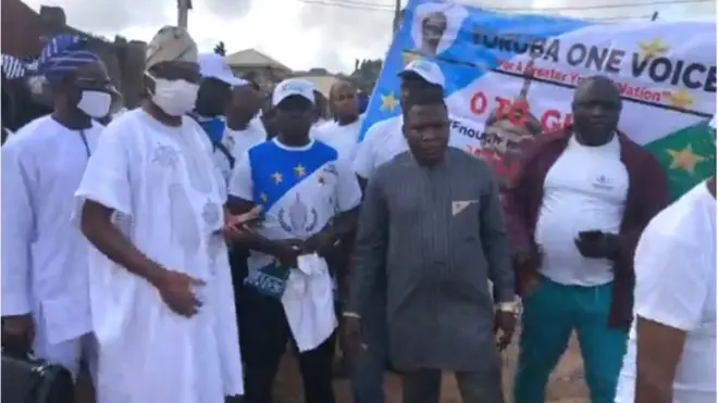 Sunday Igboho ati awọn eeyan miran to n se iwọde