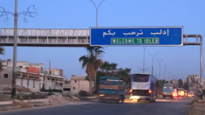 İdlib Türkiye sınırında yer alıyor.