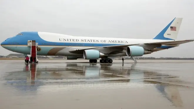 ဘိုးရင်း ဟာ သူတို့ ဘက်က တင်ပြမယ့် Air Force One လေယာဉ် သစ် ဒီဇိုင်း ဆွဲ နေ