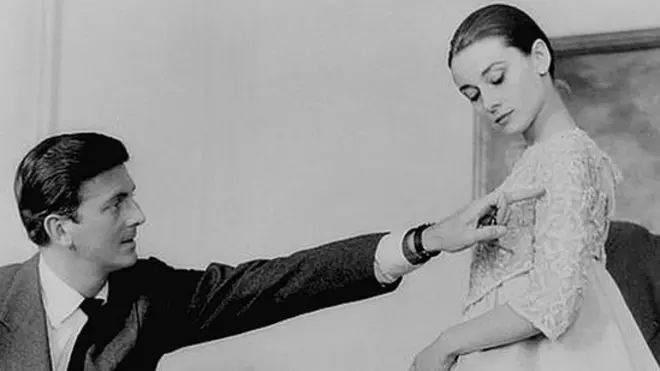 纪梵希遇到奥黛丽·赫本之后，他们开启了长期的合作关系