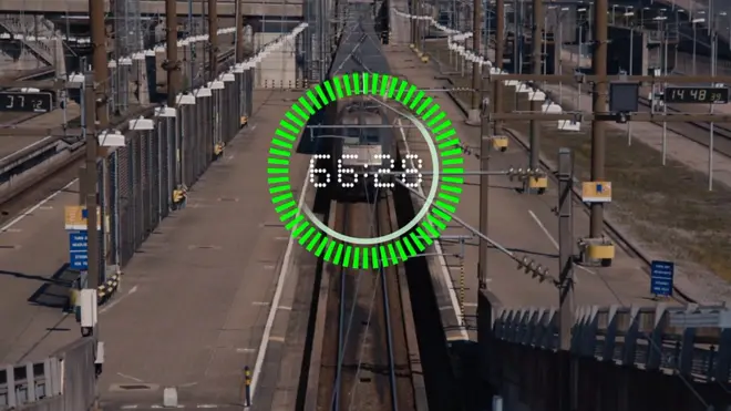 Через Ла-Манш за минуту.