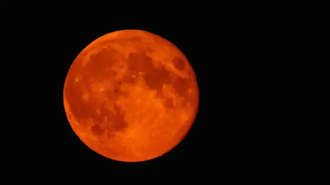 Dis na blood red moon wey bin happen for 2014