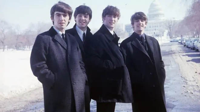 Документальный фильм "Восемь дней недели" рассказывает в основном о четырех годах группы Битлз, охватившем их гастроли в Британии, Германии и США.