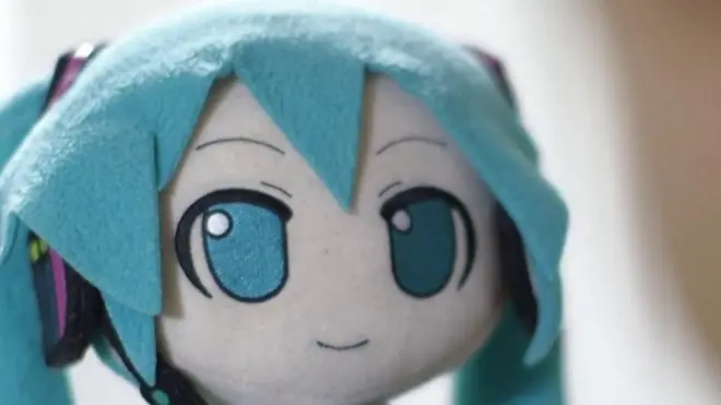 Одружитися на голограмі - скільки це коштувало японцеві?