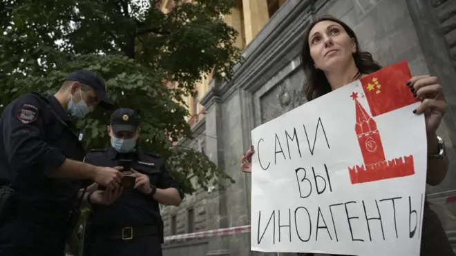 Независимые журналисты активно выступают против закона об иностранных агентах