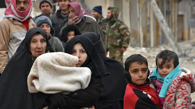 жители покидают восточные районы Алеппо