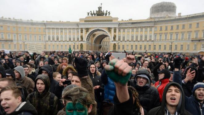 Участники акции протеста в Петербурге