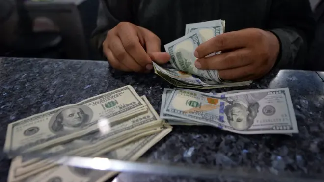 ګوګل د یوه امریکایي ډالر بیه ۷۶ پاکستانۍ روپۍ ښودله