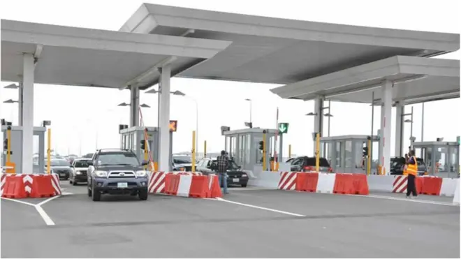 Ẹnu iloro ti wn ti n gba owo bode loju popo