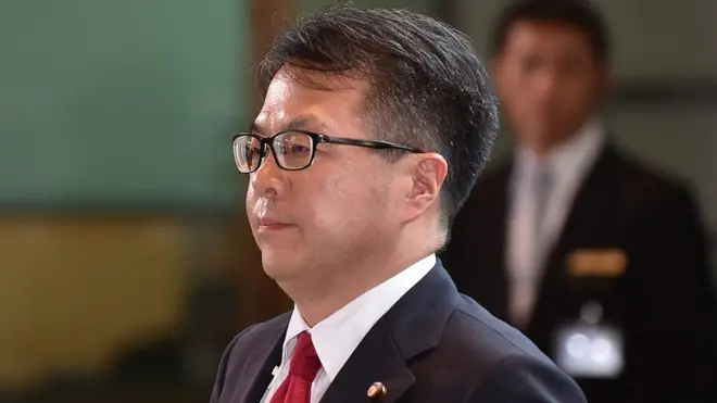 Хиросигэ Секо недавно был назначен ответственным за экономические взаимоотношения с Россией