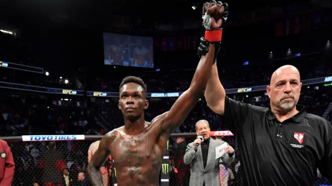 Israel Adesanya eturula ugo