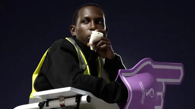 الكيني أبو بكر عباس