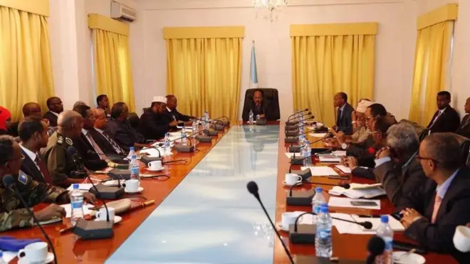 Sawir hore: Madaxda waxay ku shirayaa madaxtooyada Soomaaliya