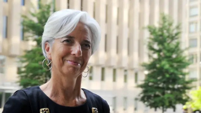 Теперь важно удостовериться, что в банк будет назначена независимая команда управленцев, которые приложат все усилия для выплаты его задолженностей, заявила Лагард