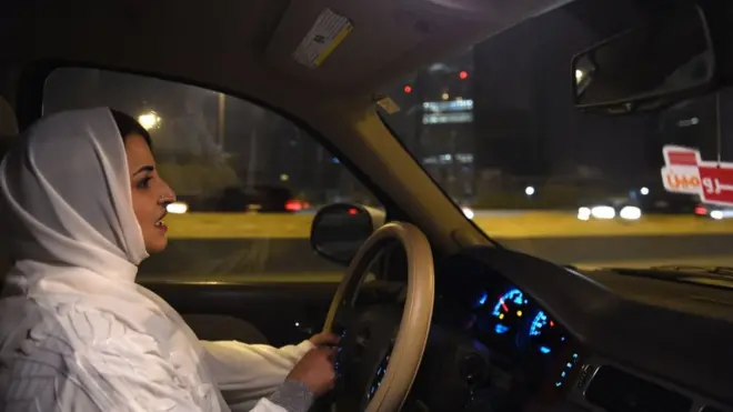 Las mujeres sauditas no podían conducir hasta que esta prohibición se eliminó el año pasado.