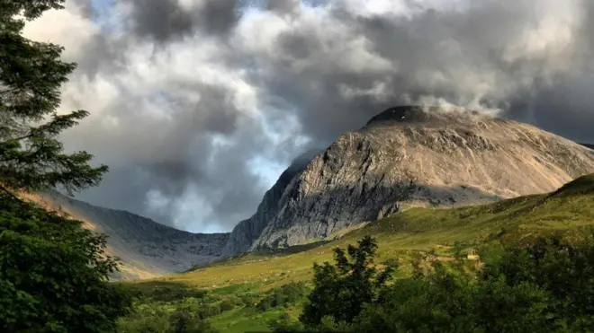 قمة جبل بن نيفيس