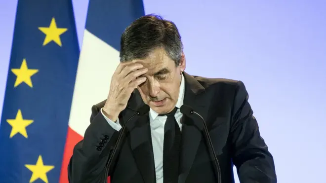 Франсуа Фийон обещал сойти с президентской гонки, если его имя появится в материалах дела.