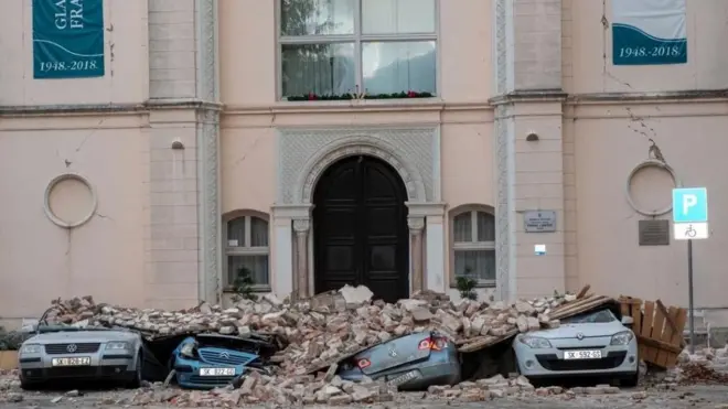 Slika iz centra Siska