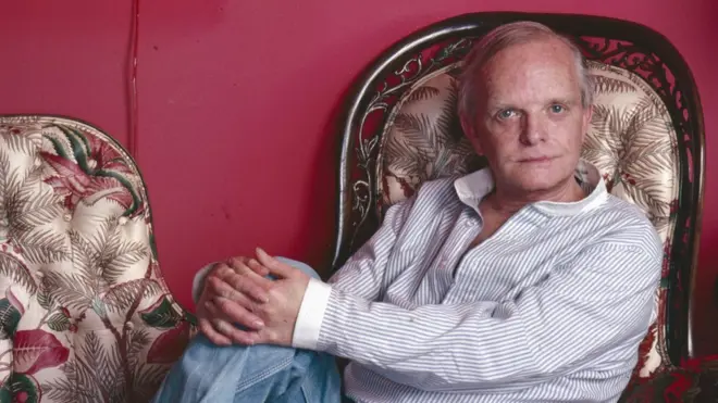 "Я уверен, что он смотрит на нас сверху, смеется и думает: 'я бы тоже так сделал'," - заявил глава аукционного дома Даррен Джулиен