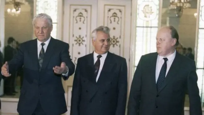 چگونه سه مرد حکم مرگ اتحاد جماهیر شوروی را امضا کردند