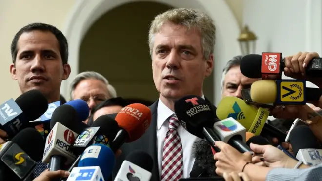 Kriener estuvo entre los diplomáticos que recibió a Guaidó tras su regreso a Venezuela el pasado martes.