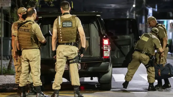 Бразильське місто паралізувала банда - грабували банки, стріляли на вулицях