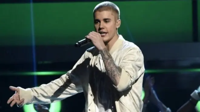 จัสติน บีเบอร์