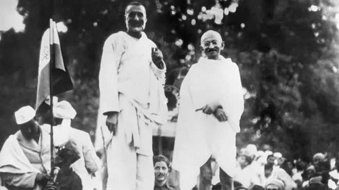 خان عبدالغفار خان، گاندھی