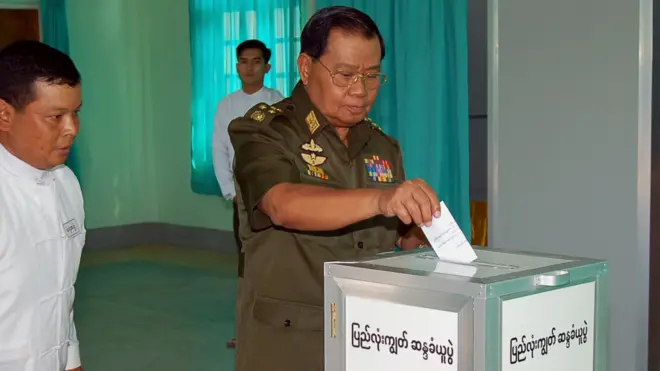 အခြေခံဥပဒေကိစ္စ နိုင်ငံတော်ကိုတရားစွဲမယ်