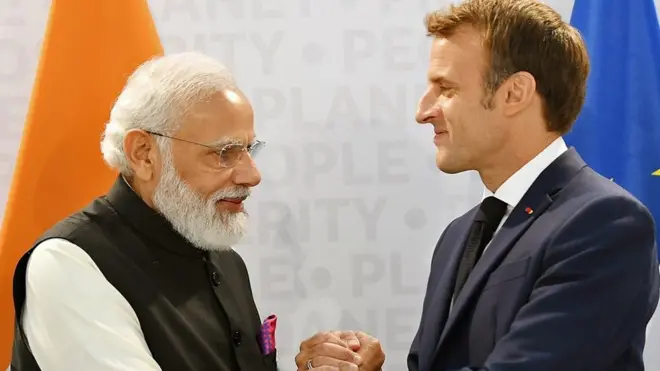 प्रधानमंत्री नरेंद्र मोदी और फ्रांस के राष्ट्रपति इमैनुएल मैक्रों की फ़ाइल फ़ोटो