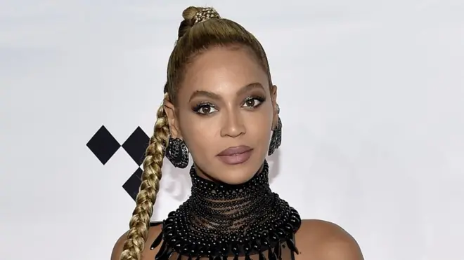 Бейонсе, яку, за чутками, чекають на вечірці у Білому домі, на виборах активно підтримувала Гілларі Клінтон