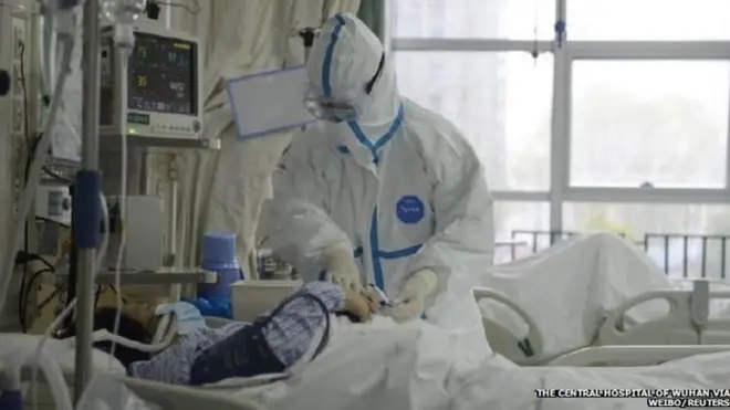بیمارستان مرکزی شهر ووهان تصاویر از درمان بیماران مبتلا به این ویروس را منتشر کرده است