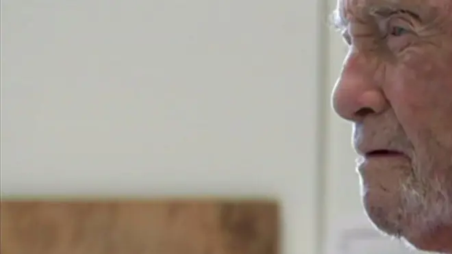 آسٹریلیا کی ایک یونیورسٹی سے وابستہ 102 سالہ ڈاکٹر گوڈال ابھی کام کو خیر آباد کہنے کے لیے تیار نہیں ہیں۔