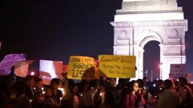 रेप पर प्रदर्शन