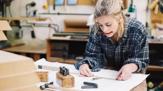 خطوات تساعدك على "برمجة" عقلك للتفكير في حلول عبقرية