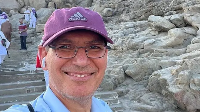 صورة المراسل الإسرائيلي على جبل عرفات