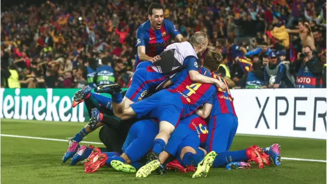 FC Barcelona menang 6-1 sekaligus mengejar ketinggalan 0-4 pada pertandingan pertama di Paris, 14 Februari lalu.