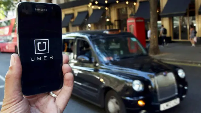 В Лондоне, как и во многих других странах, таксисты регулярно протестуют против работы сервиса Uber