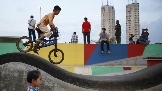 Sejak diresmikan 22 Februari 2017 lalu, Ruang Publik Terpadu Ramah Anak (RPTRA) Kalijodo, Jakarta Barat. dikunjungi ratusan anak setiap harinya.