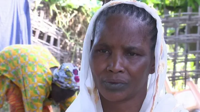 Houssaye vit au Sénégal et se sent seule à cause de sa maladie.
