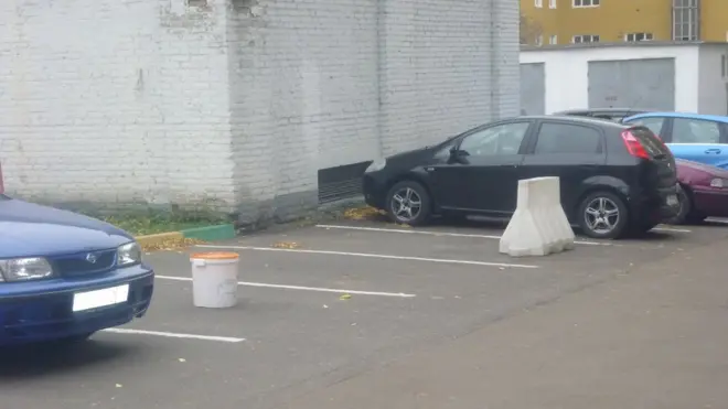 Парковка во дворе