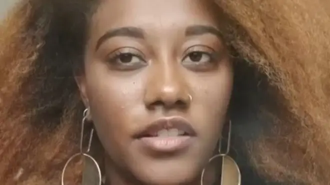 Umugore ashinga intahe