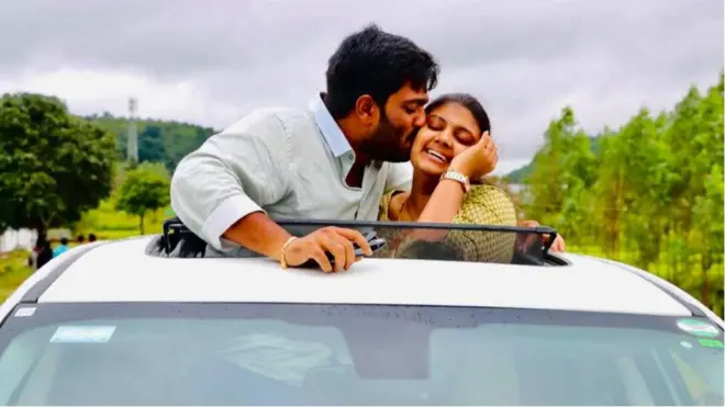 ప్రేమను వ్యక్తపరచడం తప్పు కాదు