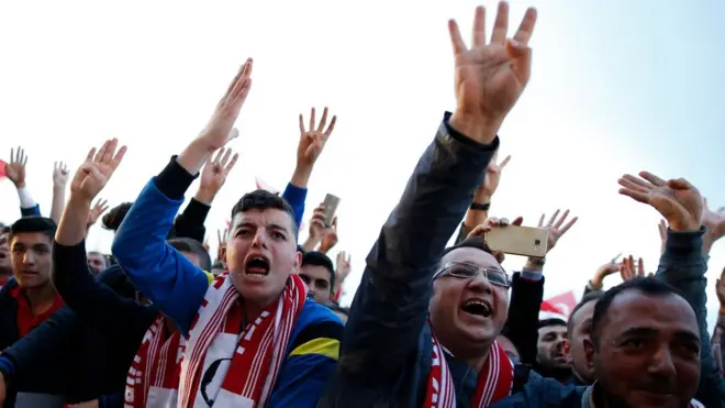 لجنة الاستفتاء قالت إنه سار بحسب القواعد