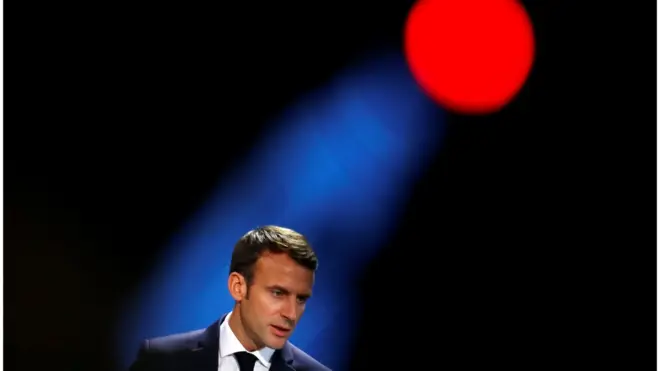الرئيس الفرنسي ايمانويل ماكرون