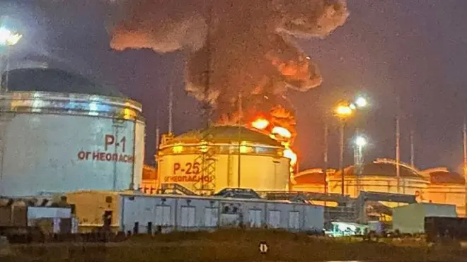 Пожежу на нафтобазі в Тамані вдалося локалізувати лише цієї ночі