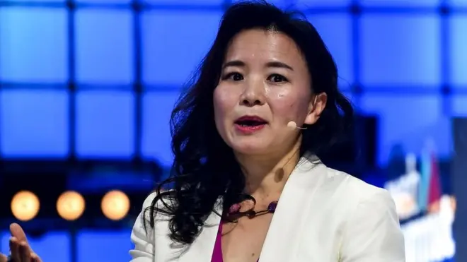 Cheeng Leey miidiyaa Chaayinaa CGTN keessa hojjechaa turte